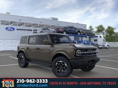 2026 Ford Bronco Outer Banks