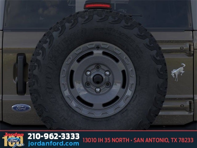 2025 Ford Bronco Base