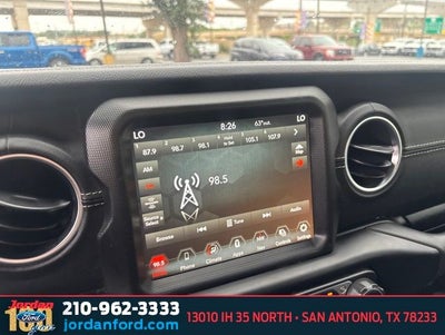 2022 Jeep Gladiator Overland