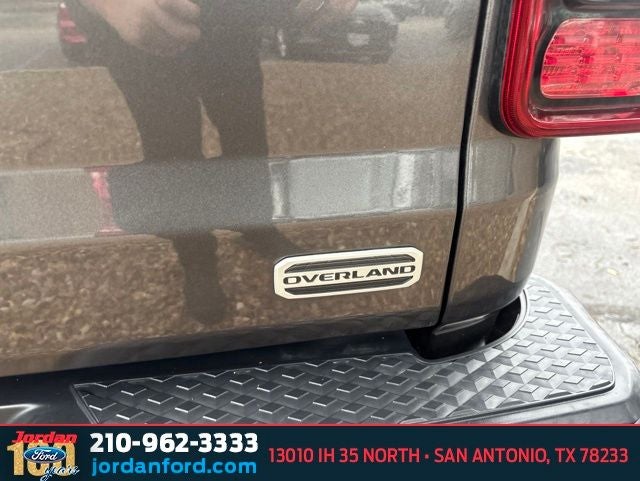 2022 Jeep Gladiator Overland