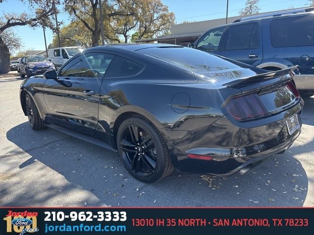 2017 Ford Mustang EcoBoost Performance Pack