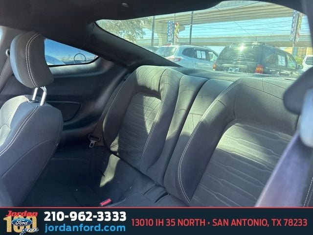 2017 Ford Mustang EcoBoost Performance Pack