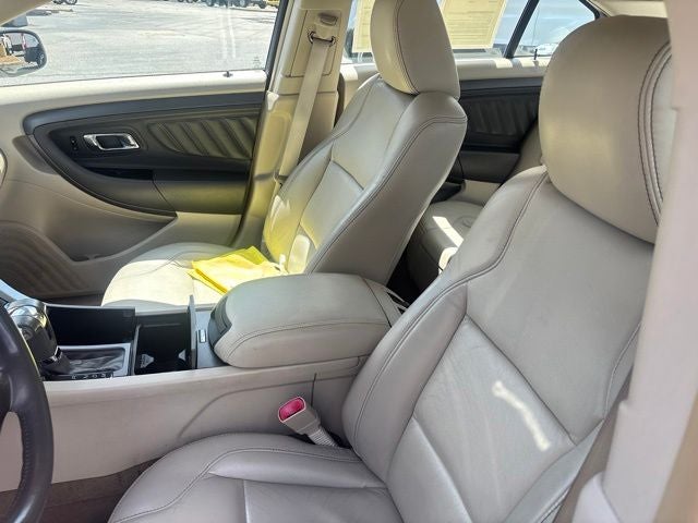2010 Ford Taurus SEL