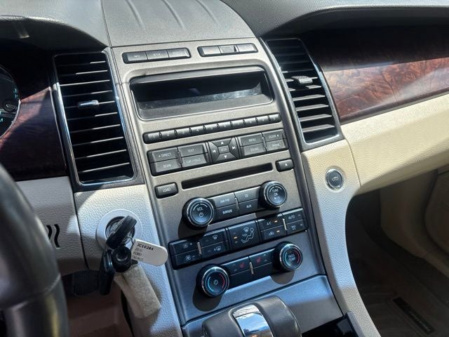 2010 Ford Taurus SEL