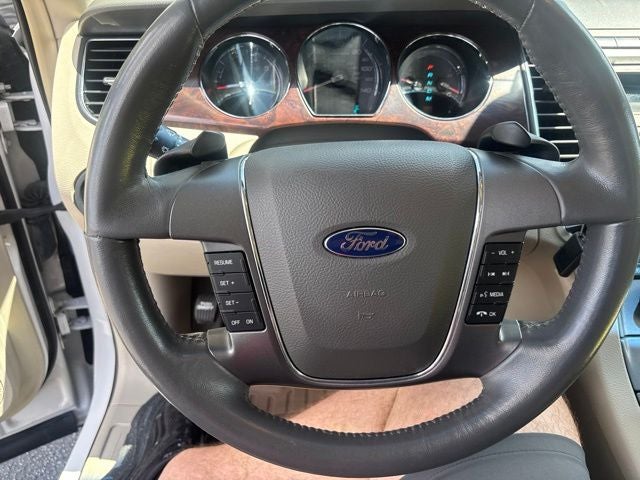 2010 Ford Taurus SEL