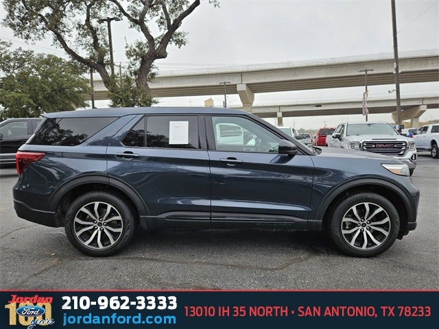 2022 Ford Explorer ST