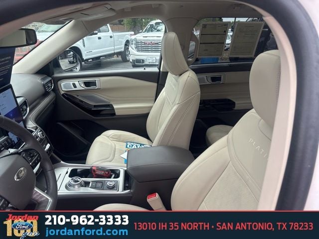 2023 Ford Explorer Platinum Hybrid