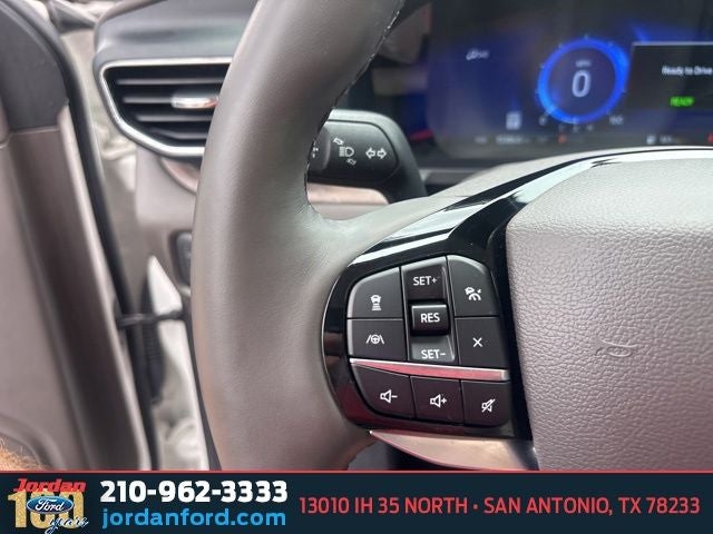 2023 Ford Explorer Platinum Hybrid