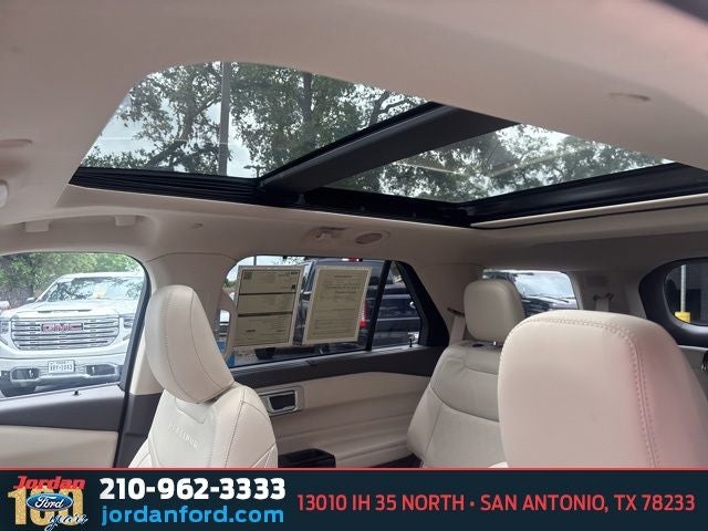 2023 Ford Explorer Platinum Hybrid