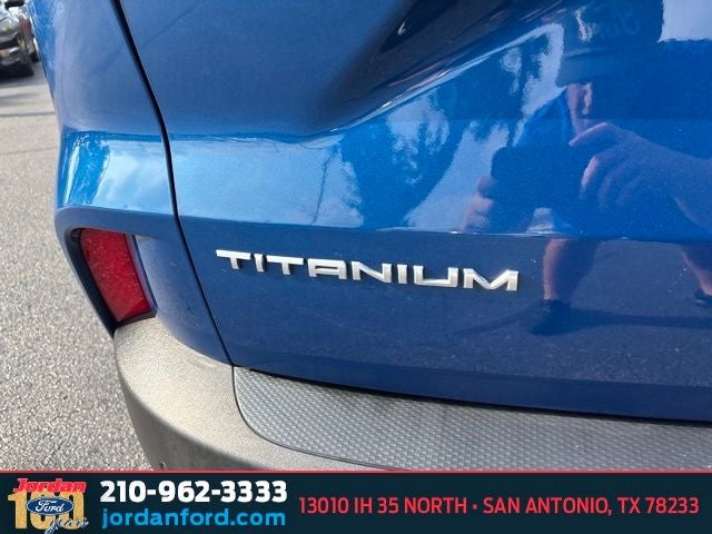 2022 Ford Escape Titanium