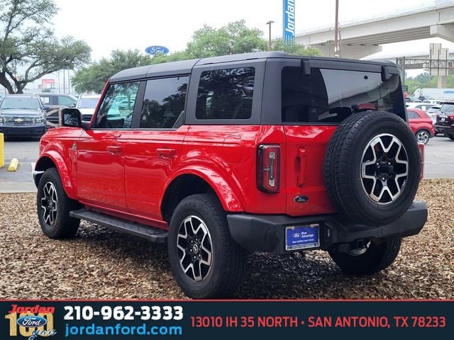 2023 Ford Bronco Outer Banks