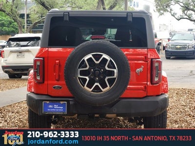 2023 Ford Bronco Outer Banks