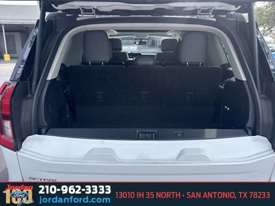 2025 Ford Expedition Active