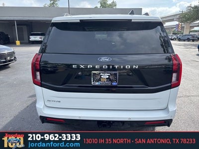 2025 Ford Expedition Active
