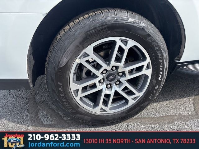 2025 Ford Expedition Active