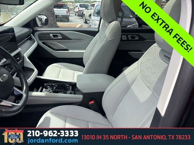 2025 Ford Explorer Platinum