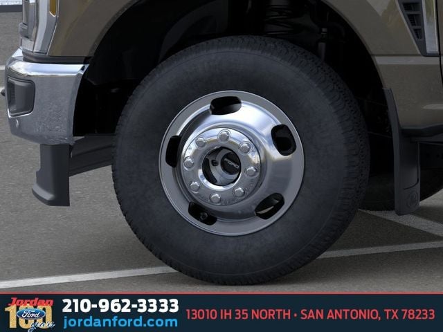 2026 Ford F-350SD Lariat DRW