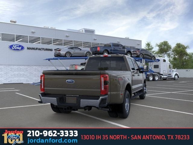 2026 Ford F-350SD Lariat DRW