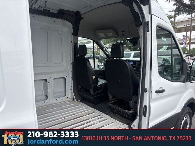 2024 Ford Transit-250 Base MEDIUM ROOF