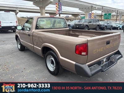 1996 Chevrolet S-10 Base
