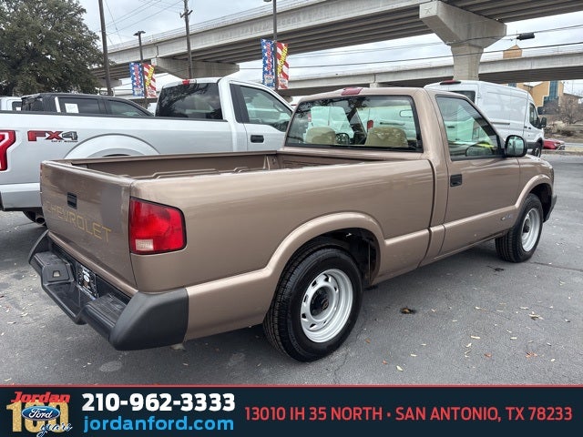 1996 Chevrolet S-10 Base