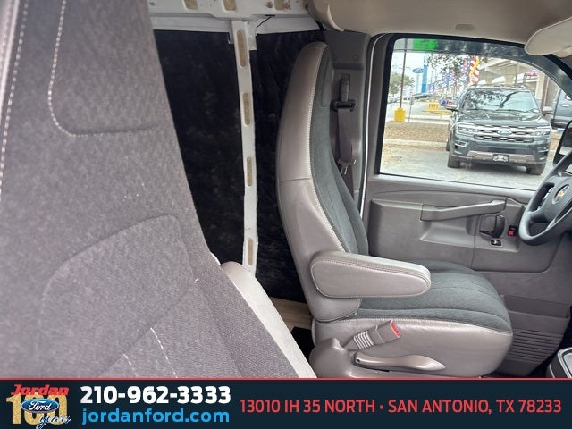 2019 Chevrolet Express 2500 Work Van Cargo
