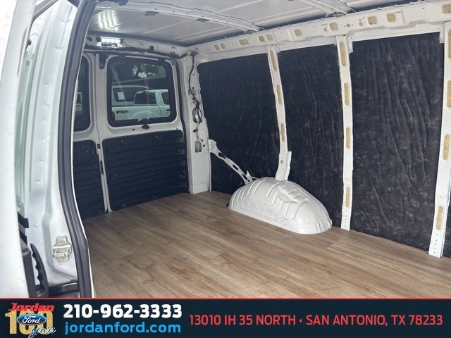 2019 Chevrolet Express 2500 Work Van Cargo