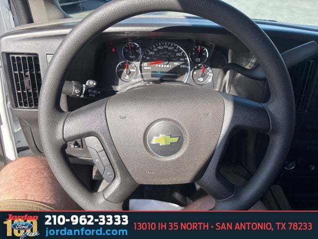 2024 Chevrolet Express 2500 Work Van Cargo