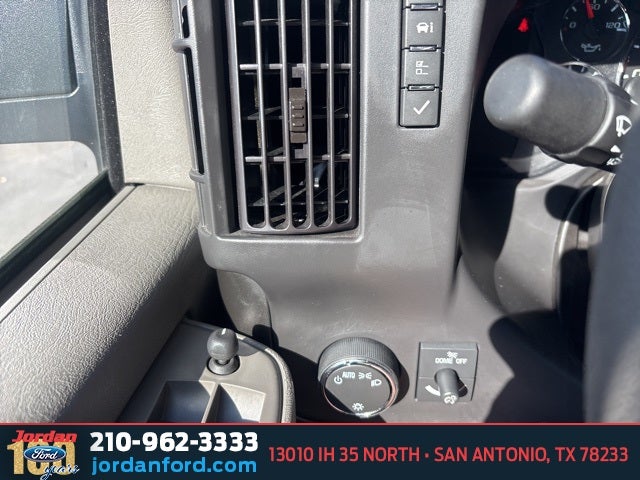 2024 Chevrolet Express 2500 Work Van Cargo