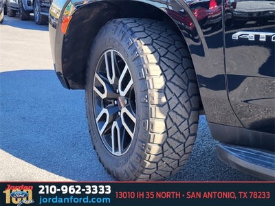 2022 GMC Yukon XL AT4