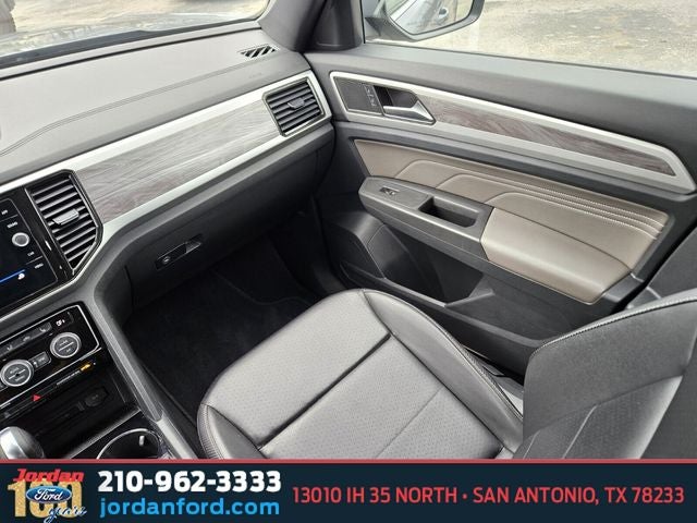 2022 Volkswagen Atlas Cross Sport 3.6L V6 SE w/Technology