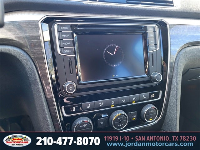 2018 Volkswagen Passat 2.0T SE w/Technology w/Technology