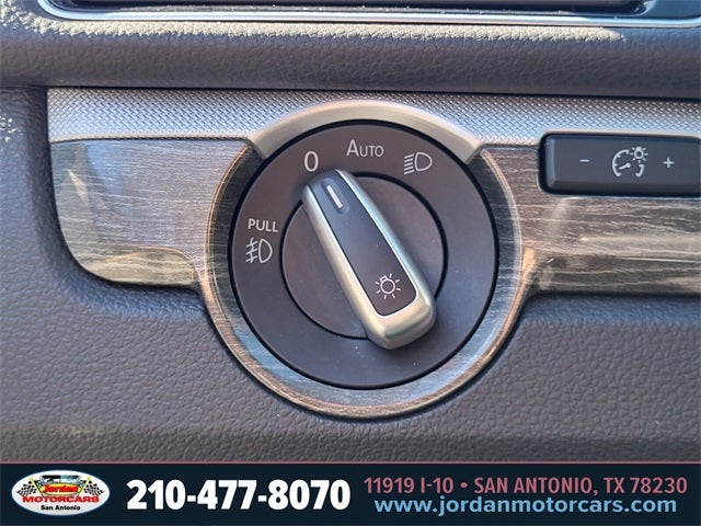 2018 Volkswagen Passat 2.0T SE w/Technology w/Technology