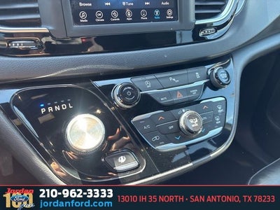 2020 Chrysler Pacifica Touring L