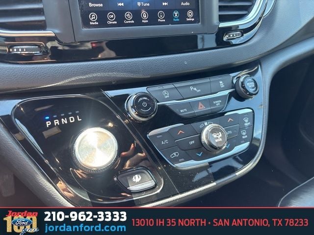 2020 Chrysler Pacifica Touring L