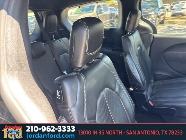 2020 Chrysler Pacifica Touring L