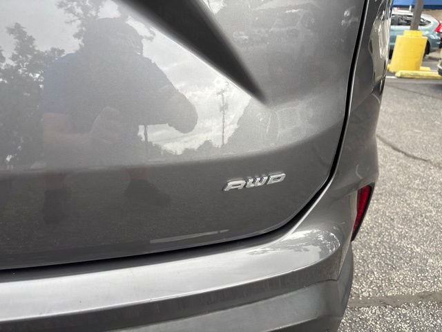 2022 Ford Edge SE