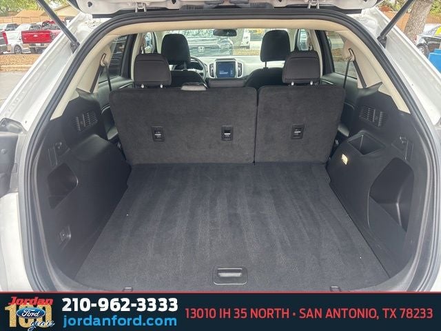 2023 Ford Edge SE