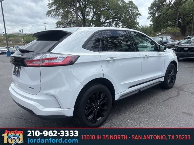 2023 Ford Edge SE