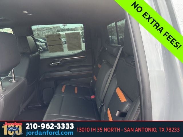 2025 GMC Sierra 1500 AT4