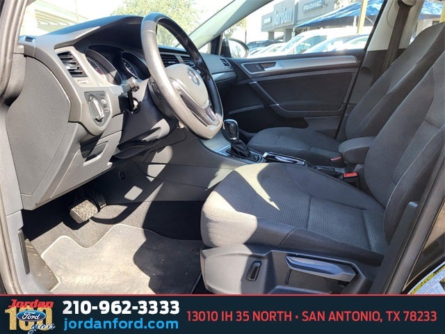 2016 Volkswagen Golf TSI S 4-Door