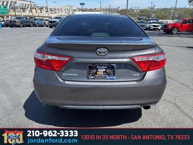 2016 Toyota Camry SE