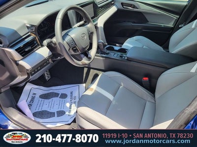2025 Toyota Camry SE