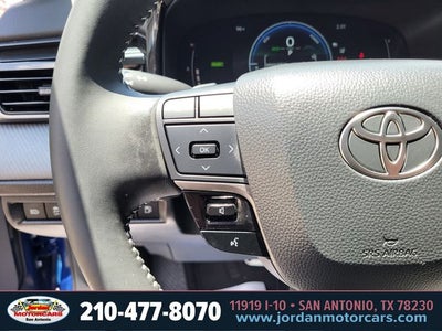 2025 Toyota Camry SE