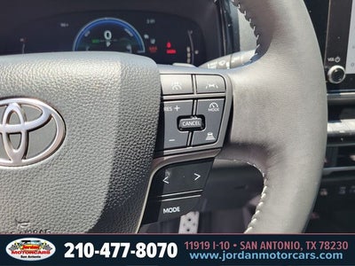 2025 Toyota Camry SE
