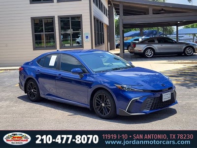 2025 Toyota Camry SE