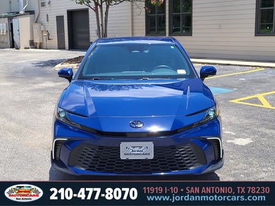 2025 Toyota Camry SE