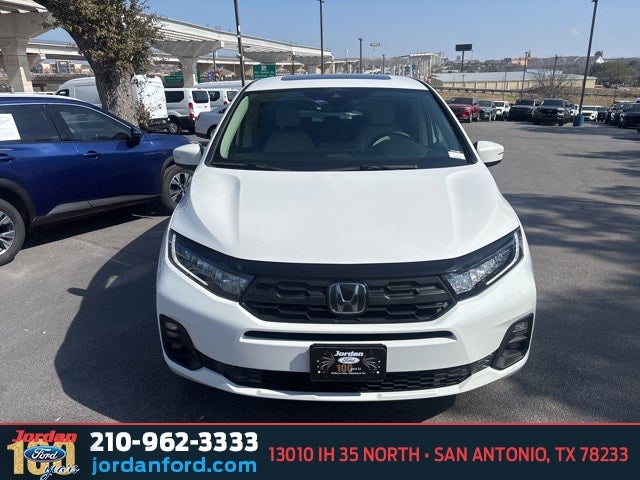 2025 Honda Odyssey EX-L MOBILITY W/ POWER RAMP