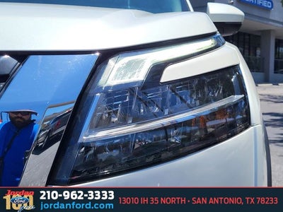 2023 Nissan Pathfinder SL