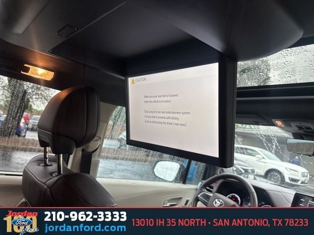 2024 Toyota Sienna Platinum 7 Passenger
